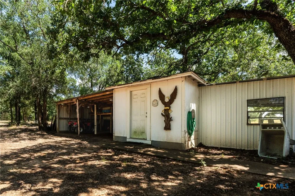 105 LMS LANE Gatesville, TX 76528