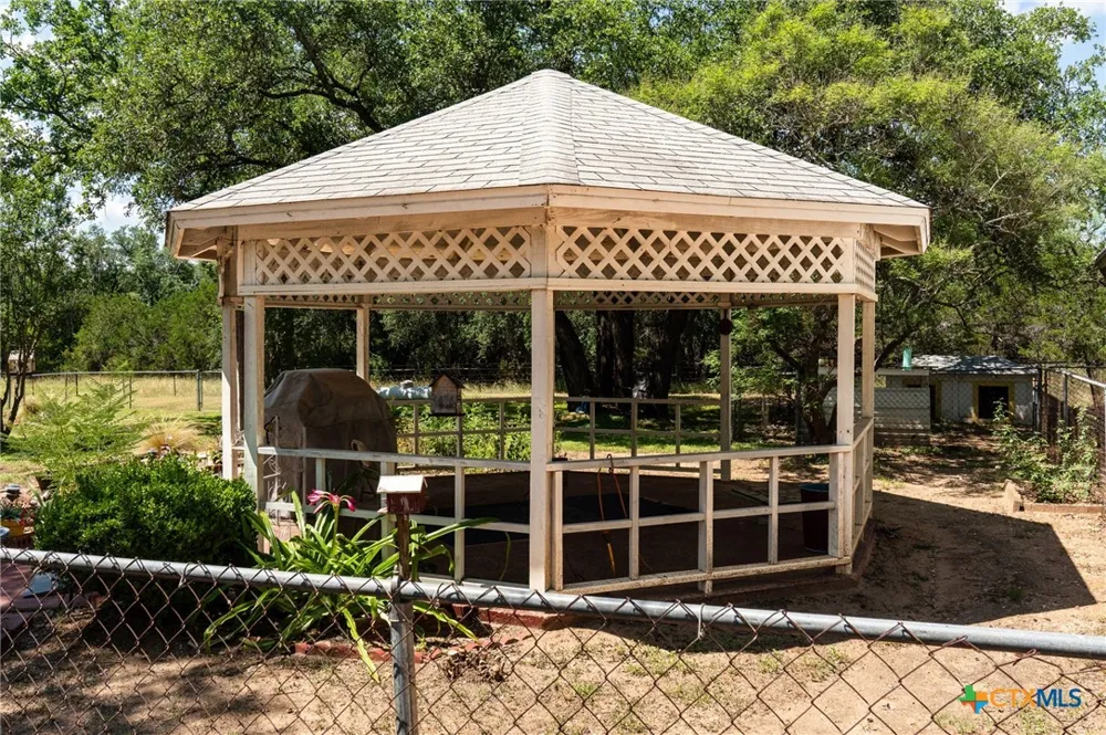 105 LMS LANE Gatesville, TX 76528