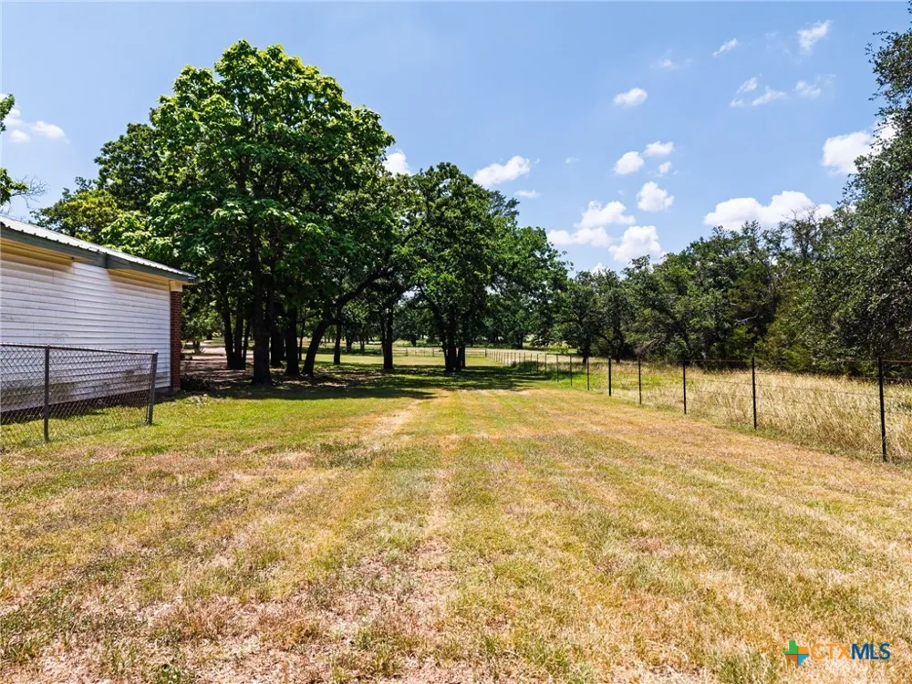 105 LMS LANE Gatesville, TX 76528