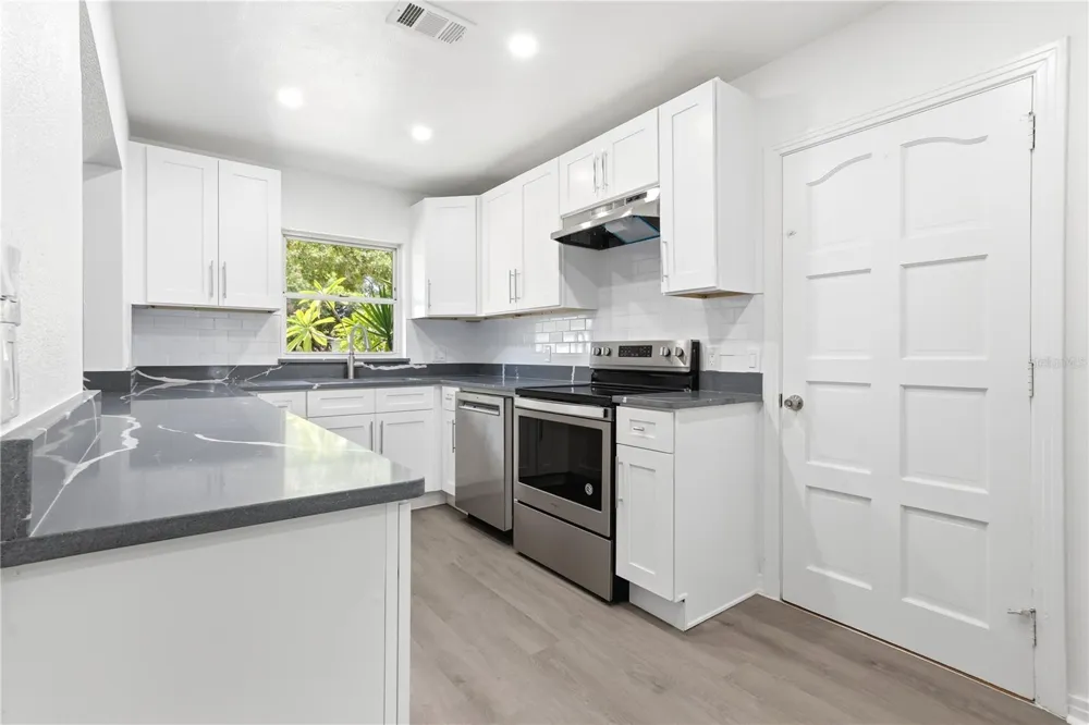 10 S ORION AVENUE Clearwater, FL 33765
