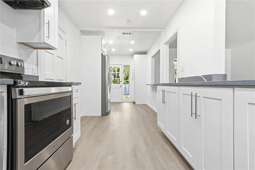 10 S ORION AVENUE Clearwater, FL 33765