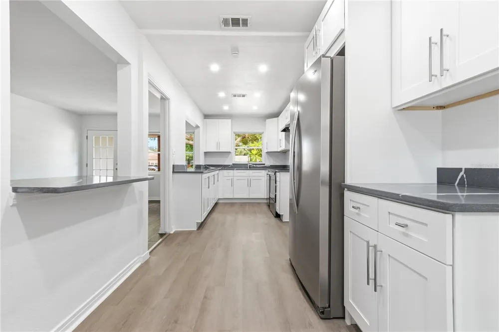 10 S ORION AVENUE Clearwater, FL 33765