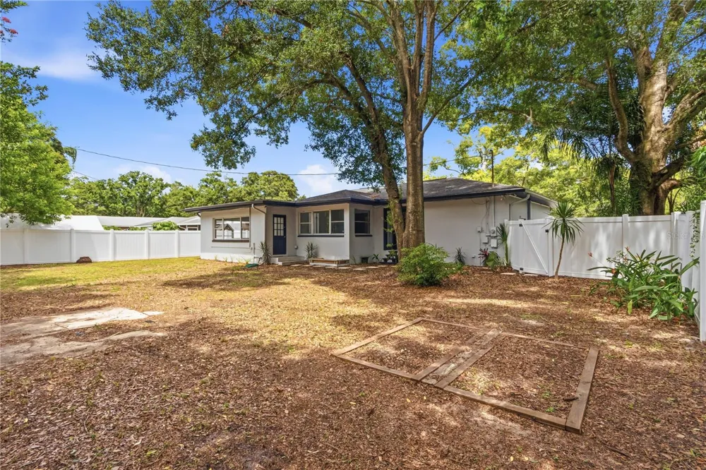 10 S ORION AVENUE Clearwater, FL 33765