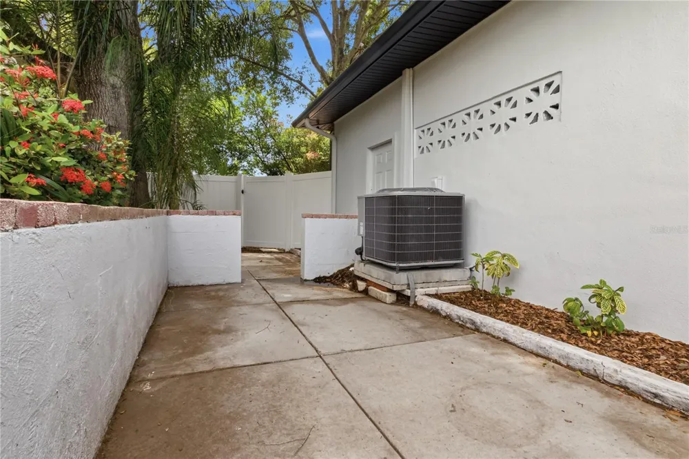 10 S ORION AVENUE Clearwater, FL 33765