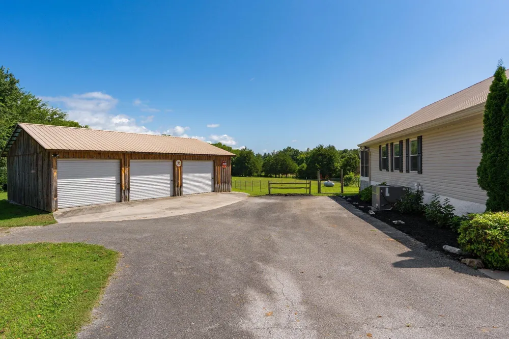 558 Bonds Road Chickamauga, GA 30707