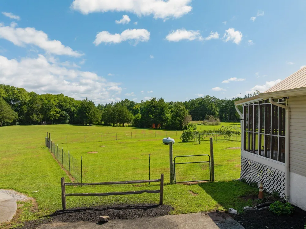 558 Bonds Road Chickamauga, GA 30707
