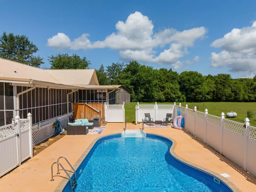 558 Bonds Road Chickamauga, GA 30707