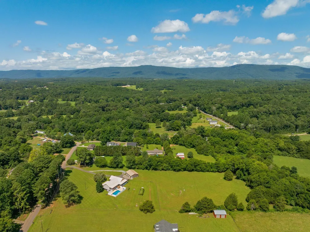 558 Bonds Road Chickamauga, GA 30707