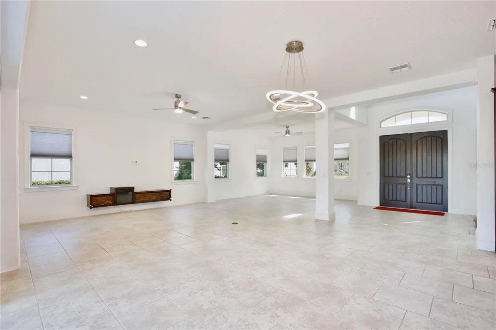 10822 MOBBERLEY CIRCLE Orlando, FL 32832