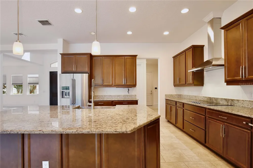 10822 MOBBERLEY CIRCLE Orlando, FL 32832