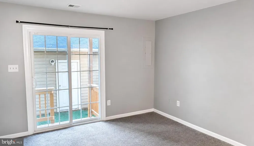 22963 WHITEHALL TERRACE Sterling, VA 20166