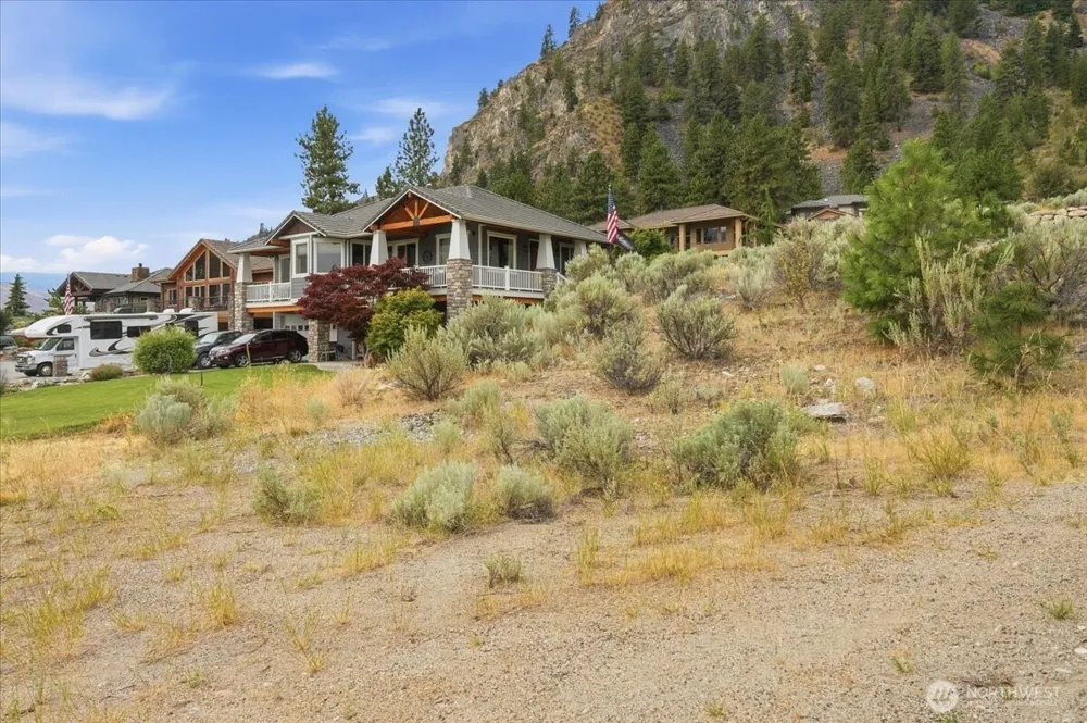 15316 Lakeview Street Entiat, WA 98822