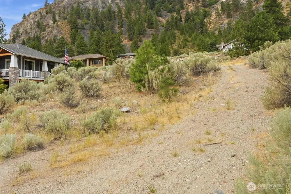 15316 Lakeview Street Entiat, WA 98822
