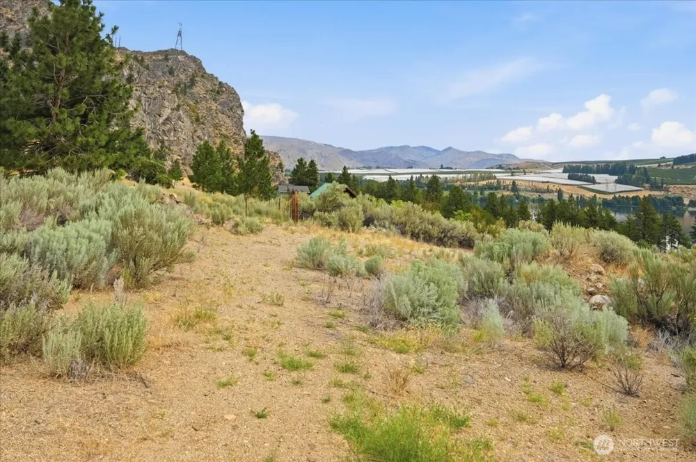 15316 Lakeview Street Entiat, WA 98822