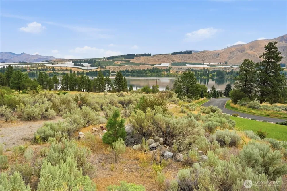 15316 Lakeview Street Entiat, WA 98822