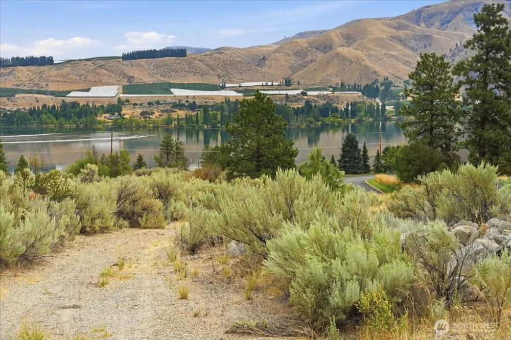 15316 Lakeview Street Entiat, WA 98822