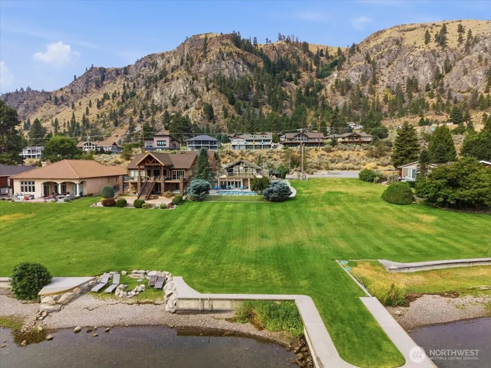 15316 Lakeview Street Entiat, WA 98822