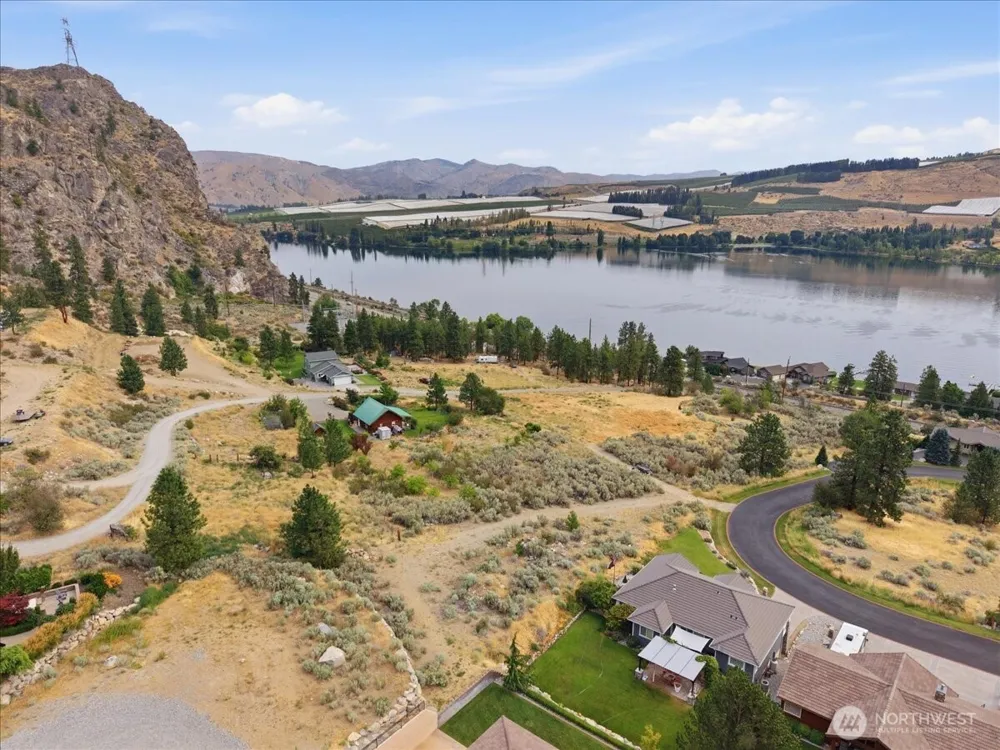15316 Lakeview Street Entiat, WA 98822