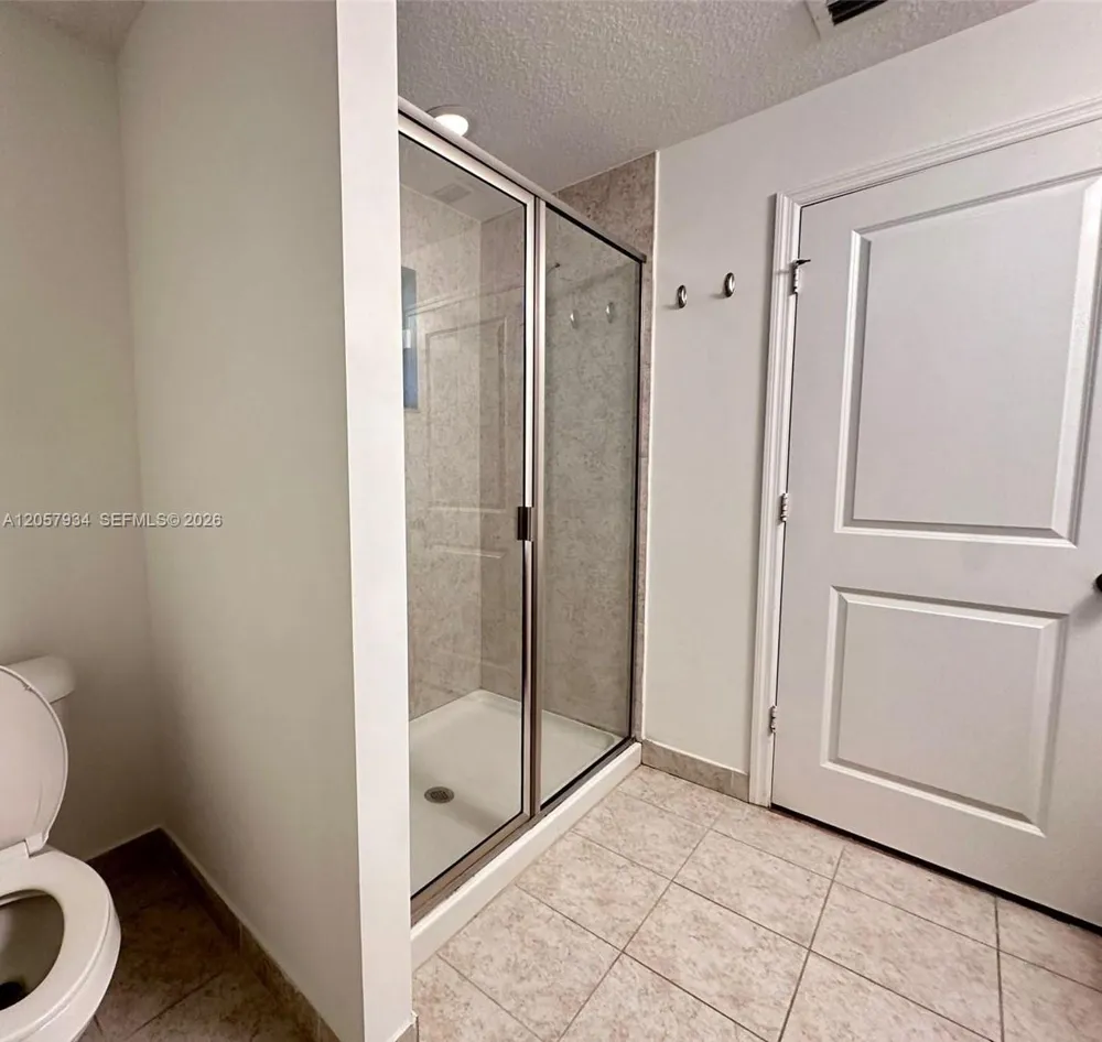 317 NE 194th Ln #317 Miami, FL 33179
