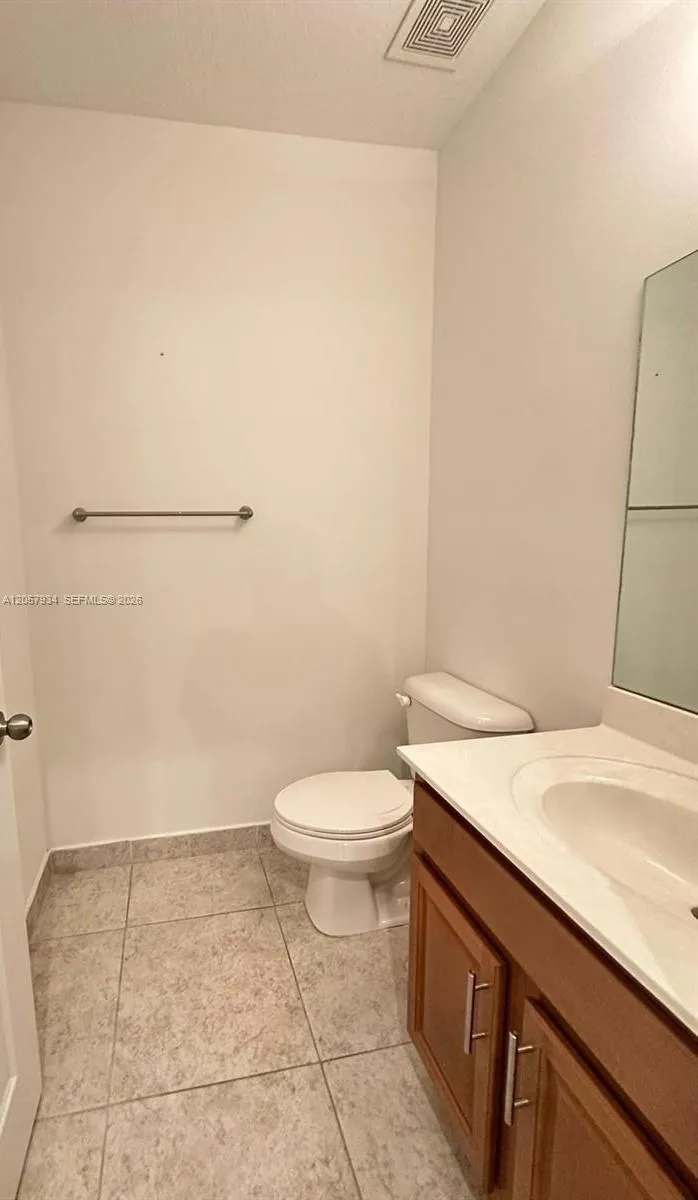 317 NE 194th Ln #317 Miami, FL 33179