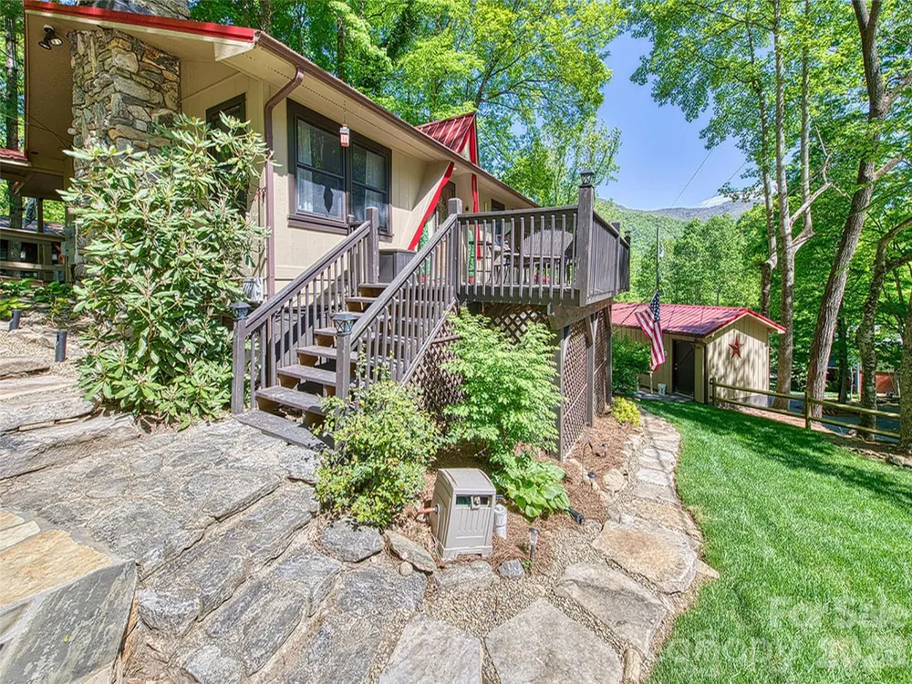 290 Dogwood Drive Maggie Valley, NC 28751