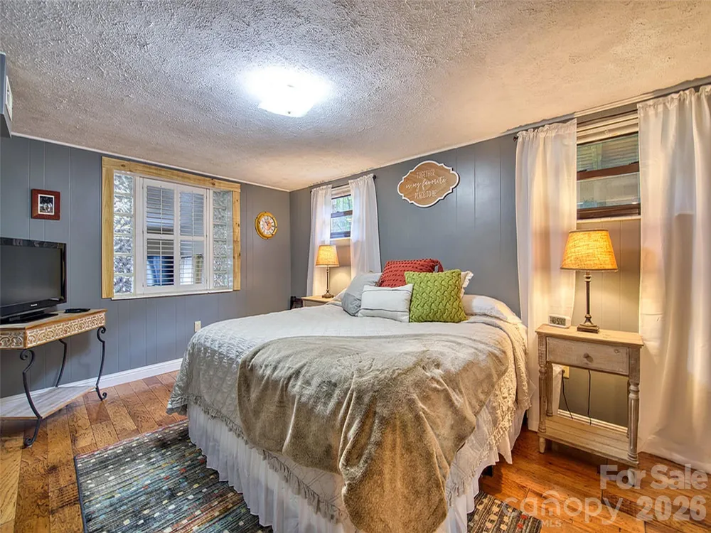 290 Dogwood Drive Maggie Valley, NC 28751