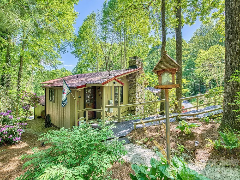 290 Dogwood Drive Maggie Valley, NC 28751