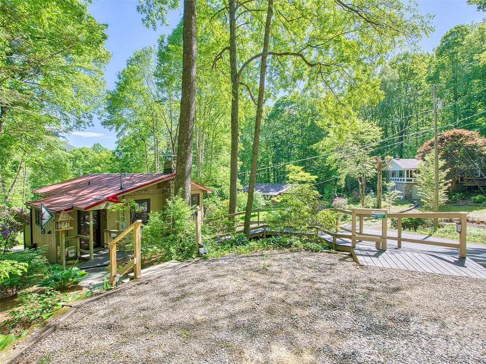 290 Dogwood Drive Maggie Valley, NC 28751