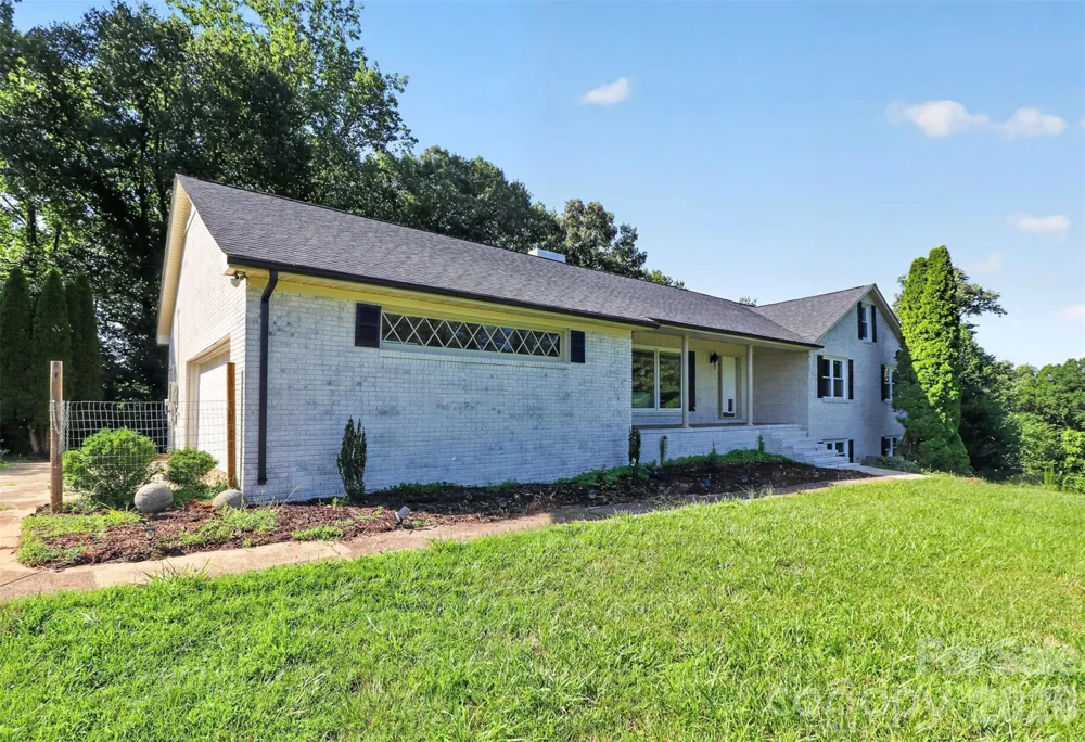 2004 Fountain Lane Stanley, NC 28164
