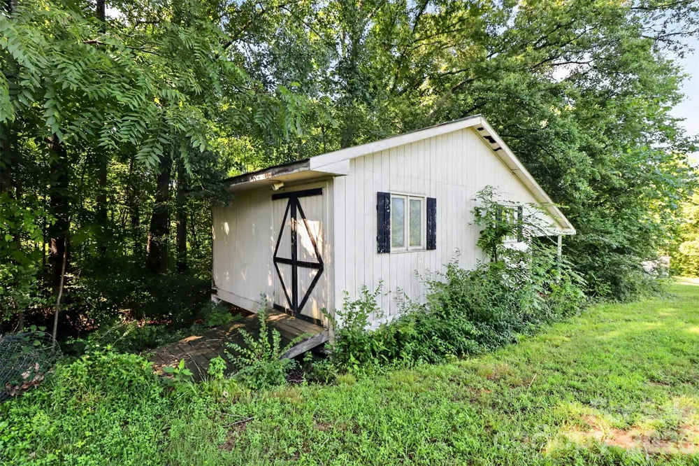 2004 Fountain Lane Stanley, NC 28164