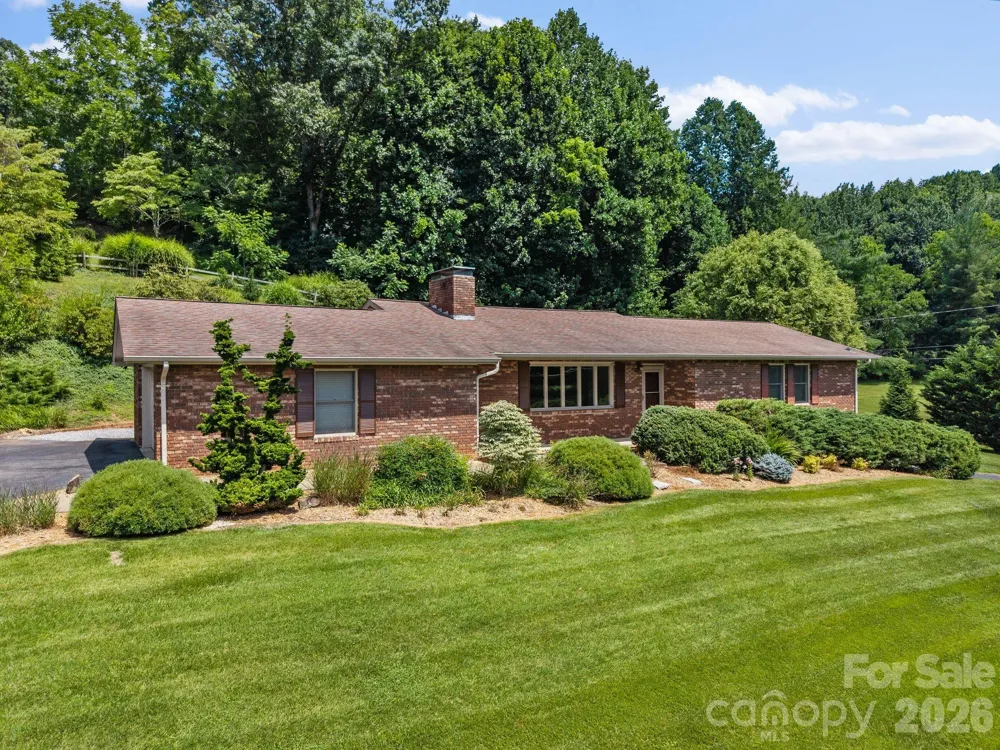 44 Green Drive Waynesville, NC 28785