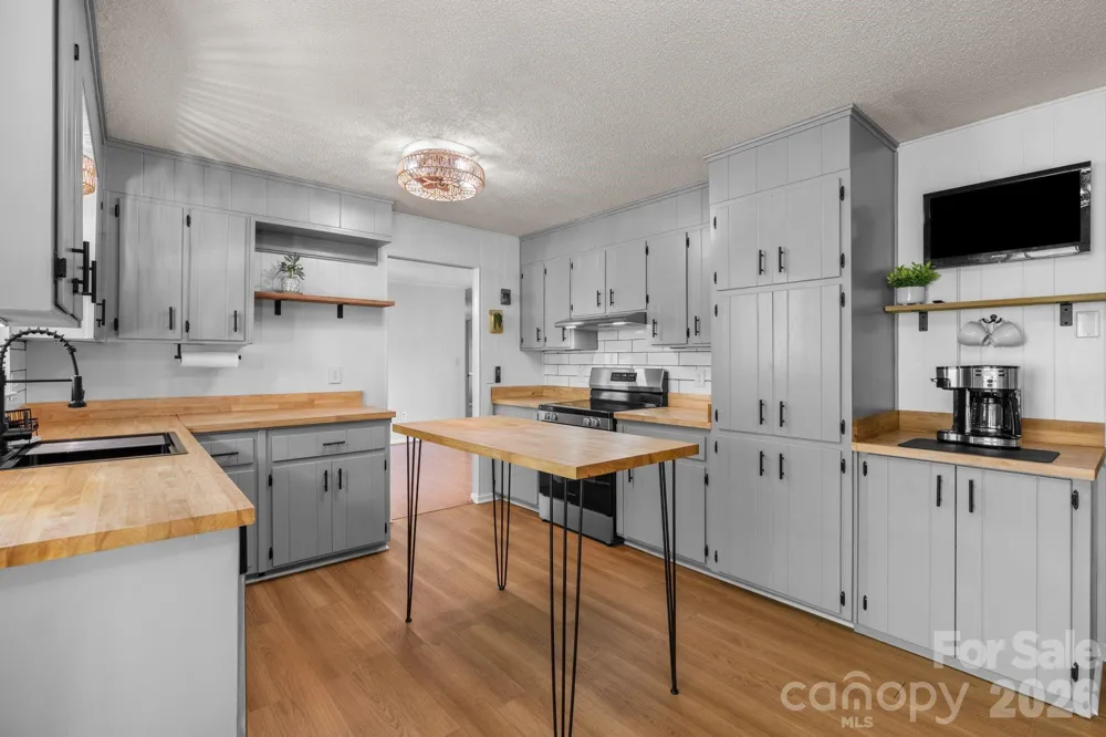 44 Green Drive Waynesville, NC 28785