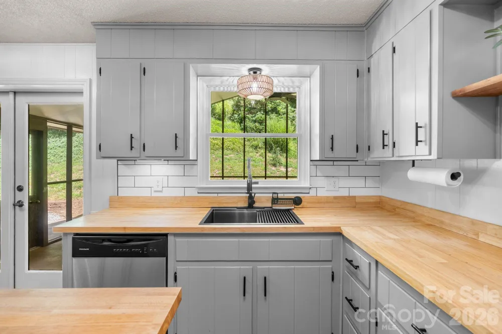 44 Green Drive Waynesville, NC 28785