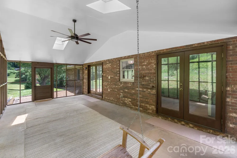 44 Green Drive Waynesville, NC 28785