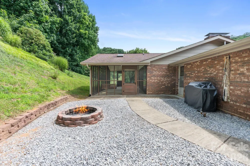 44 Green Drive Waynesville, NC 28785