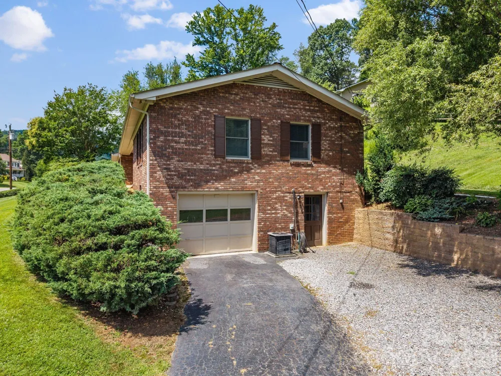 44 Green Drive Waynesville, NC 28785
