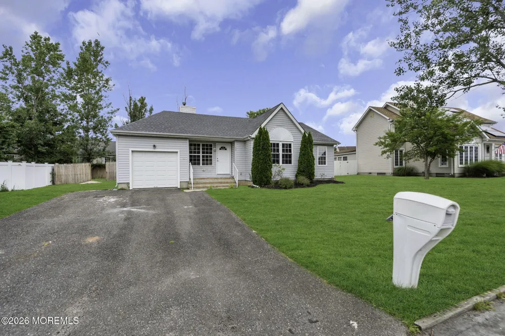 114 Oneida Lake Drive Little Egg Harbor, NJ 08087