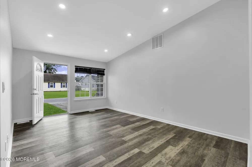 114 Oneida Lake Drive Little Egg Harbor, NJ 08087