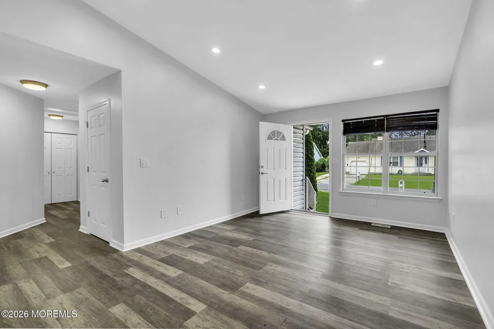 114 Oneida Lake Drive Little Egg Harbor, NJ 08087