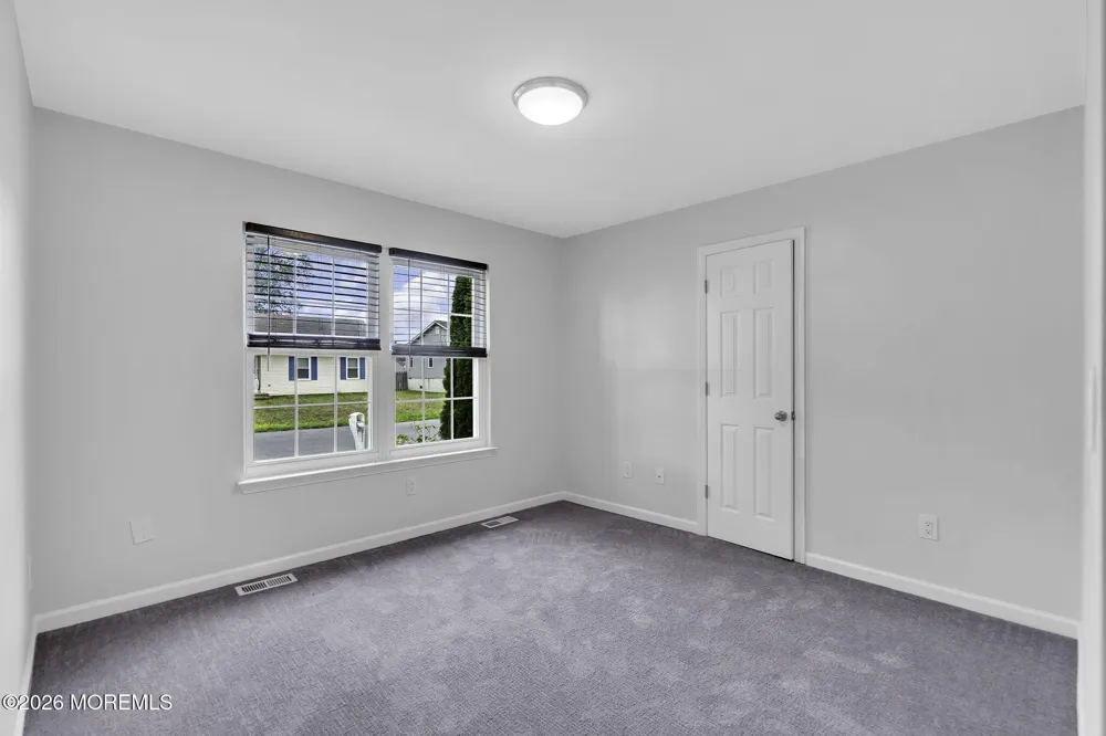 114 Oneida Lake Drive Little Egg Harbor, NJ 08087