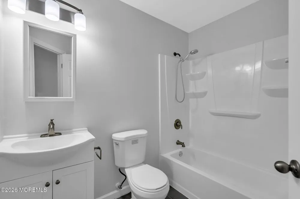 114 Oneida Lake Drive Little Egg Harbor, NJ 08087