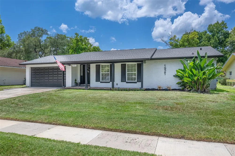 1921 WINNEBAGO TRAIL Fern Park, FL 32730