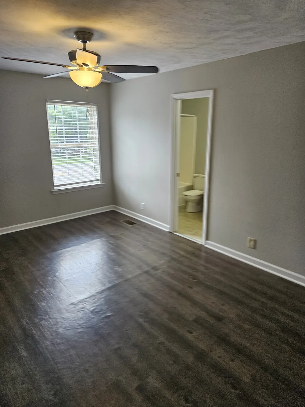 2015 Bradyville Pike Murfreesboro, TN 37130