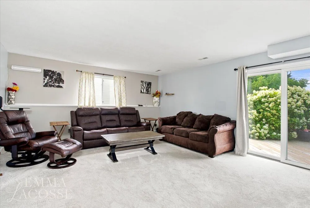 3560 Rush Creek Drive Hudsonville, MI 49426