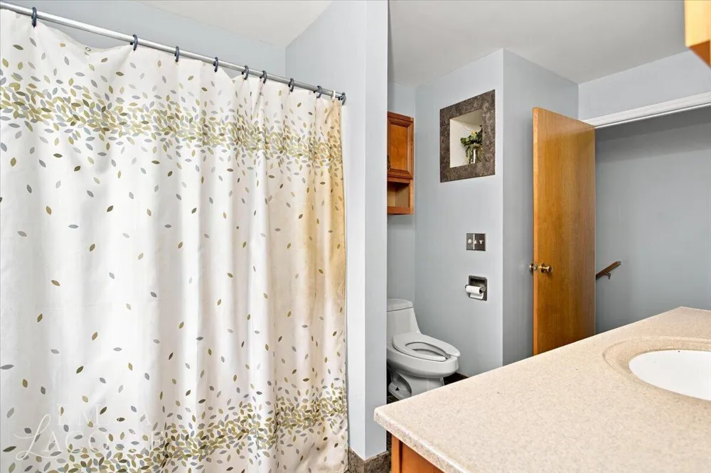 3560 Rush Creek Drive Hudsonville, MI 49426