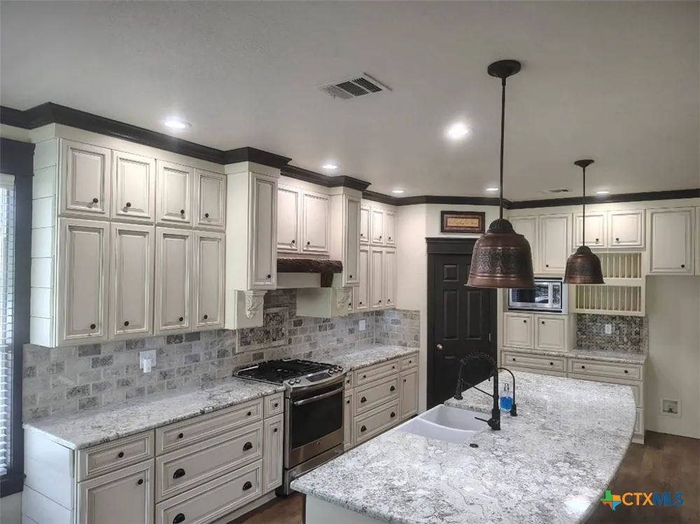 3299 Espada New Braunfels, TX 78132