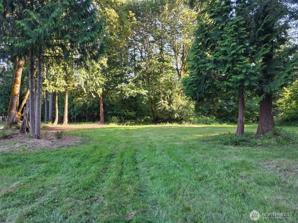 13324 242nd Avenue NE Woodinville, WA 98077
