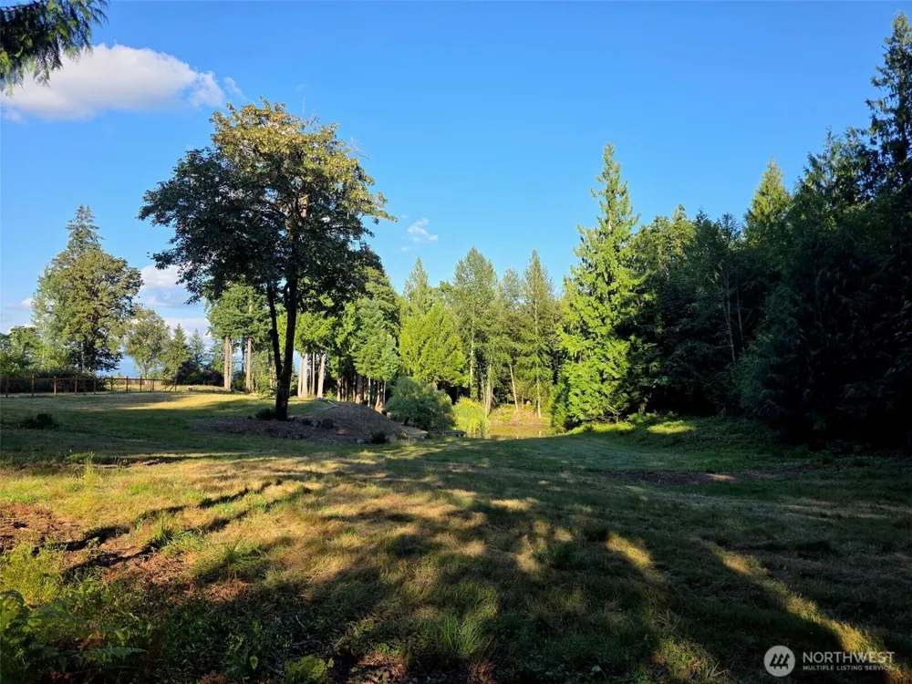 13324 242nd Avenue NE Woodinville, WA 98077