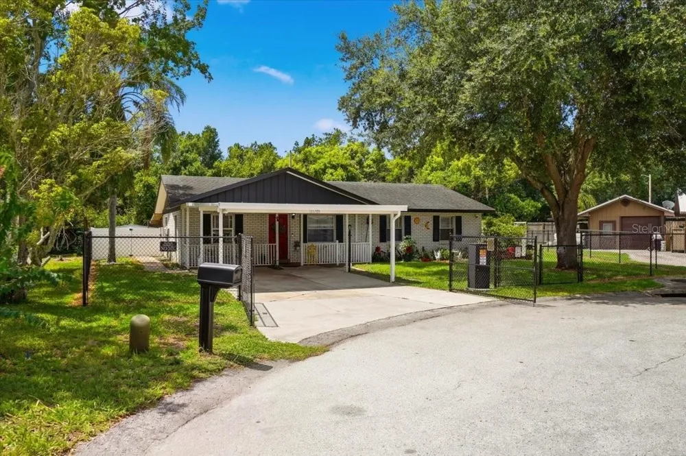 156 MANSEAU DRIVE Winter Haven, FL 33880