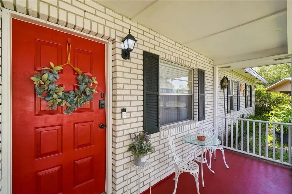 156 MANSEAU DRIVE Winter Haven, FL 33880